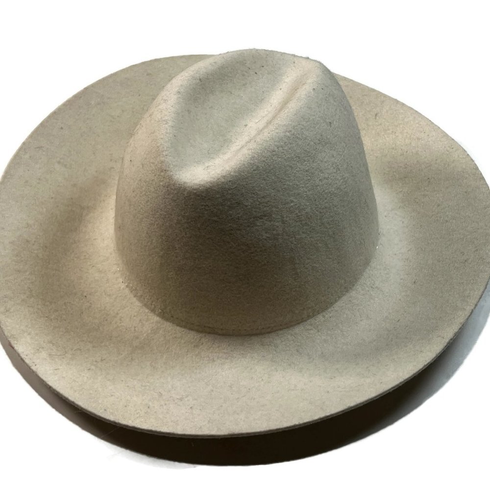Unique White Cowboyt Hat Sun Summer 57.5cm 3.25 Brim